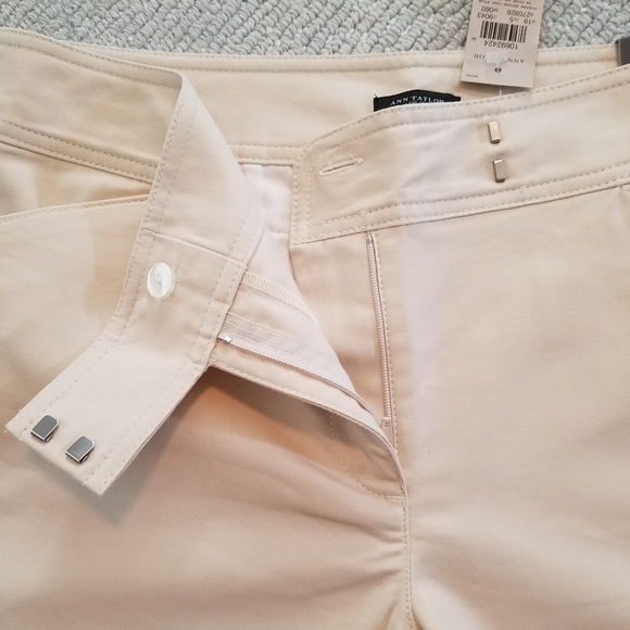 Ann Taylor cream color shorts - Picture 4 of 10